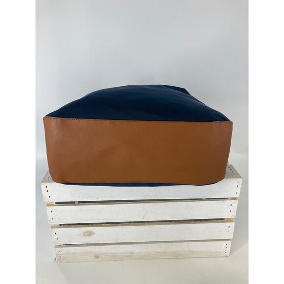 MICHAEL KORS, LARGE NAVY, BRWON NYLON SHOULDER BAG - Picture 9 of 13